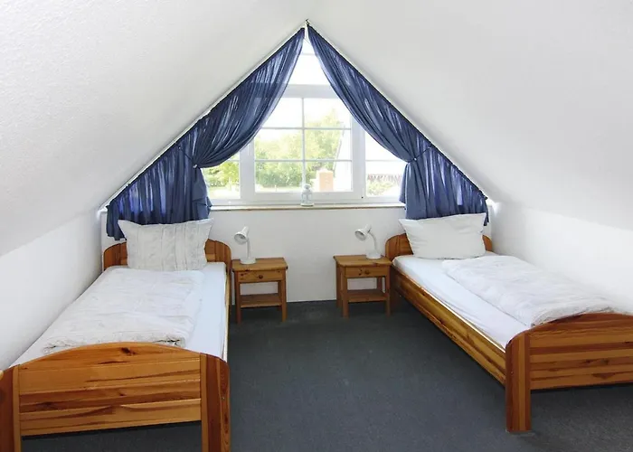 Schuldt, * Behrensdorf